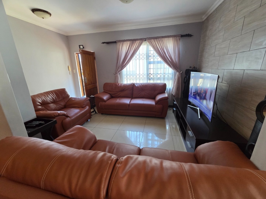 4 Bedroom Property for Sale in Langenhovenpark Free State
